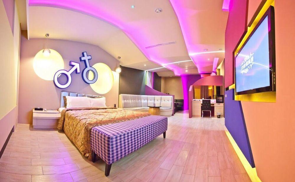 Wei Feng Hotel - Cao Hùng Ngoại thất bức ảnh