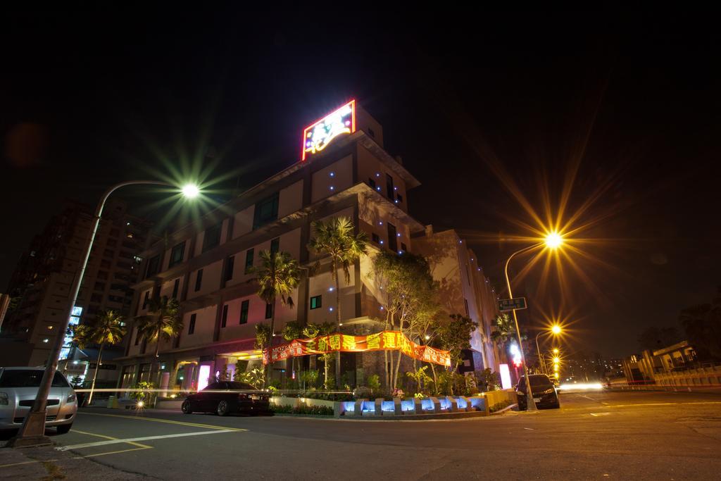 Wei Feng Hotel - Cao Hùng Ngoại thất bức ảnh